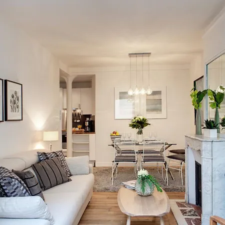 Appartamento Sevigne Elegant Parigi