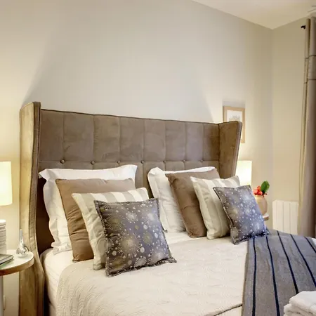 Sevigne Elegant Appartamento Parigi