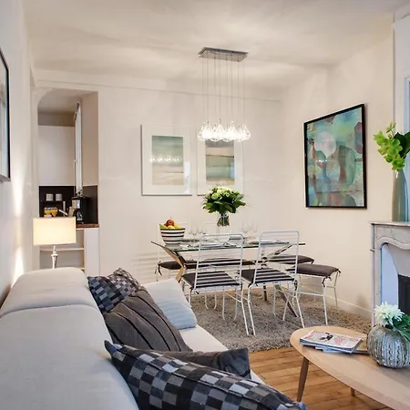 Appartamento Sevigne Elegant Parigi